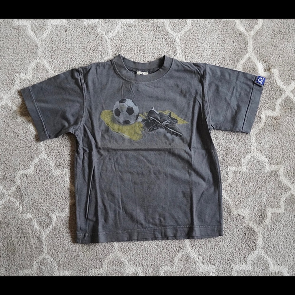 Boy’s Dogwood T-shirt sz 6